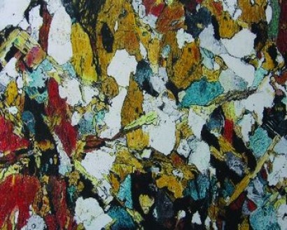 Petrographisches Gemälde nach Pyroxen-Amphibol-Gneis als Vorschau